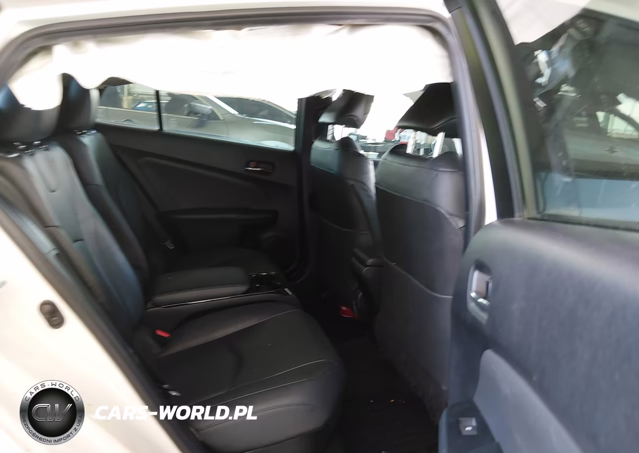 2017 Toyota Prius Prime Premium VIN:JTDKARFP3H3040503 - 8