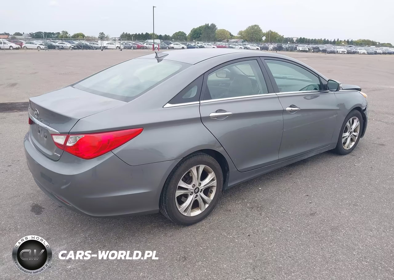 2013 Hyundai Sonata Limited VIN:5NPEC4AC2DH631774 - 4