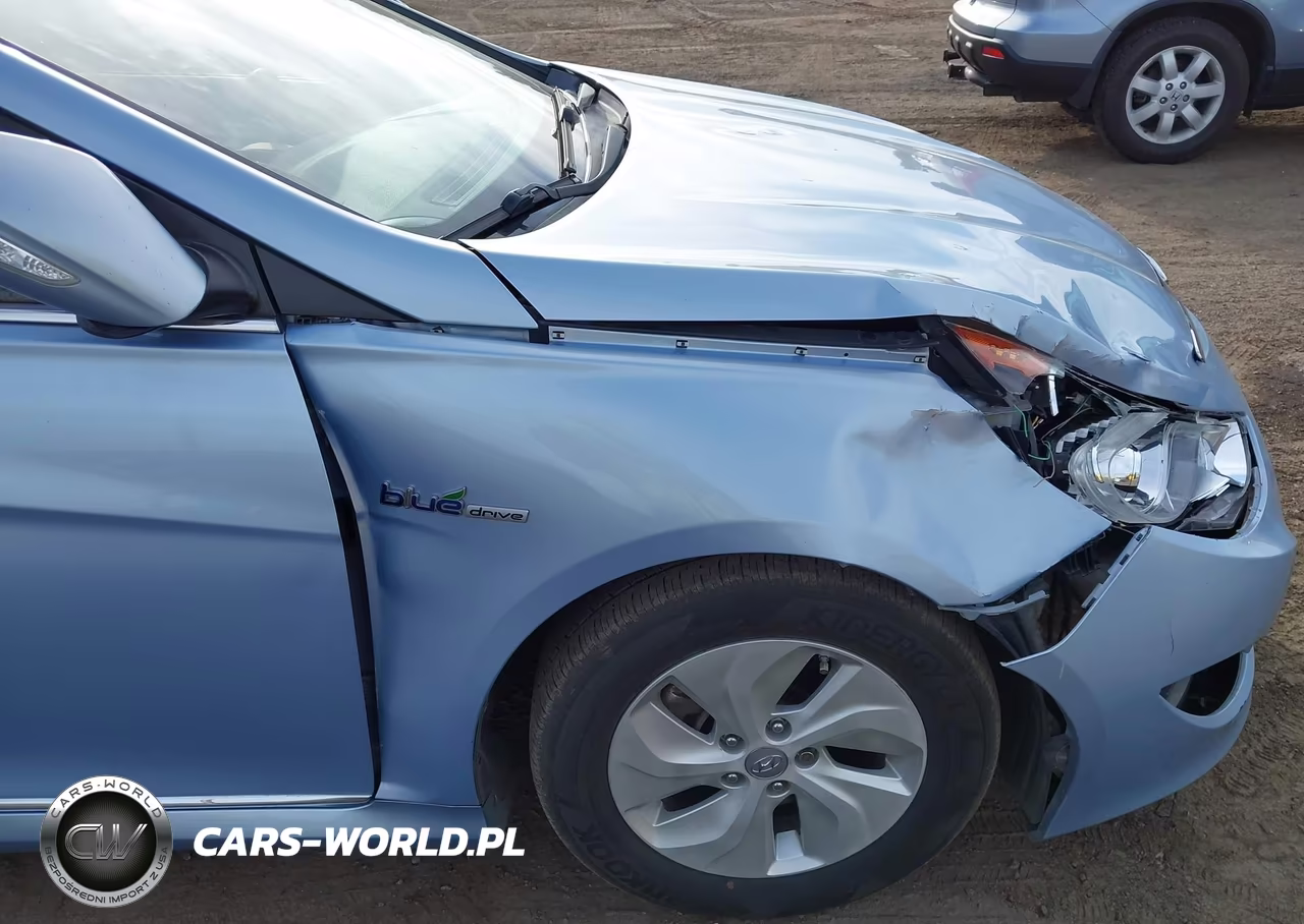 2013 Hyundai Sonata Hybrid VIN:KMHEC4A48DA086983 - 18