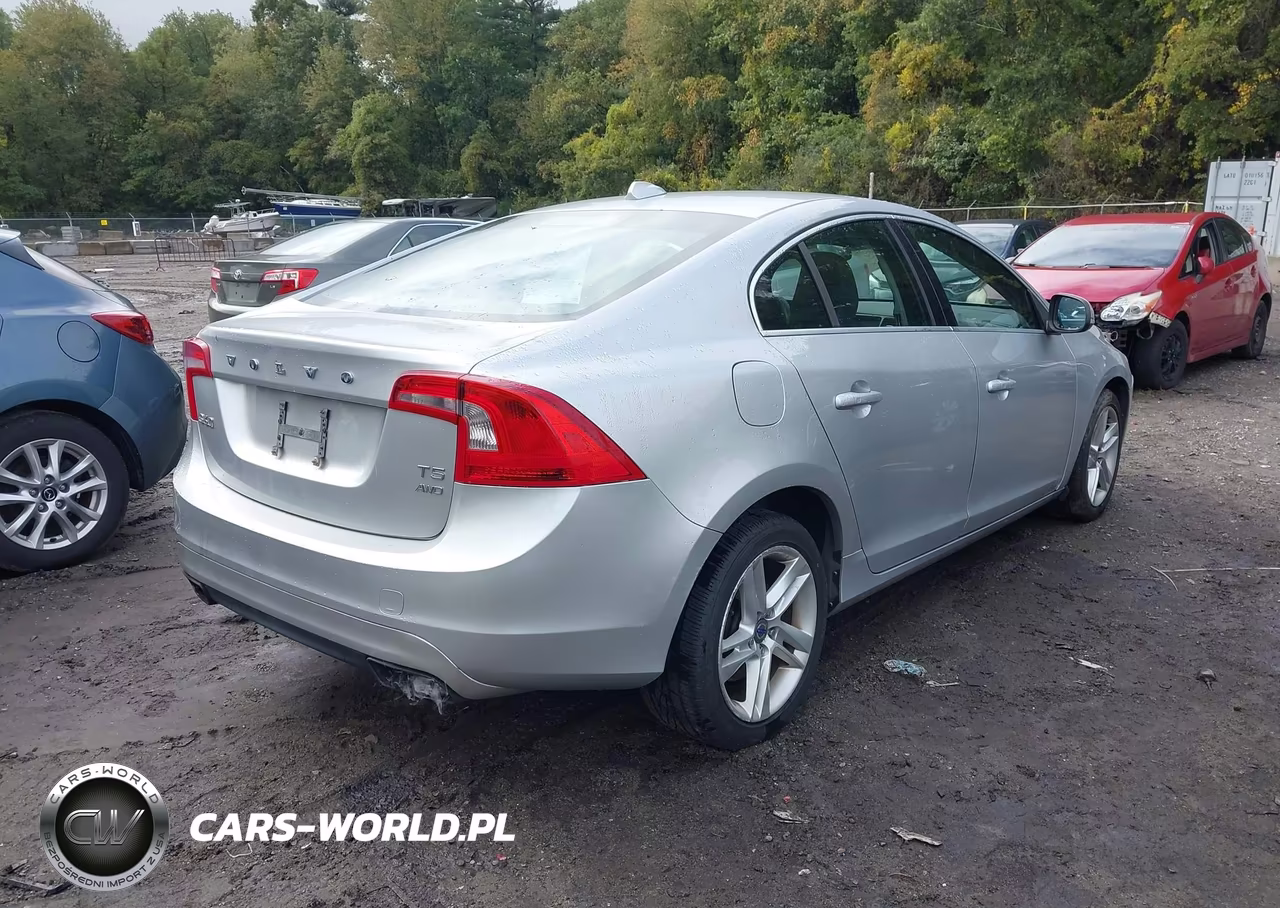 2015 Volvo S60 T5 Premier VIN:YV1612TB1F2306597 - 4