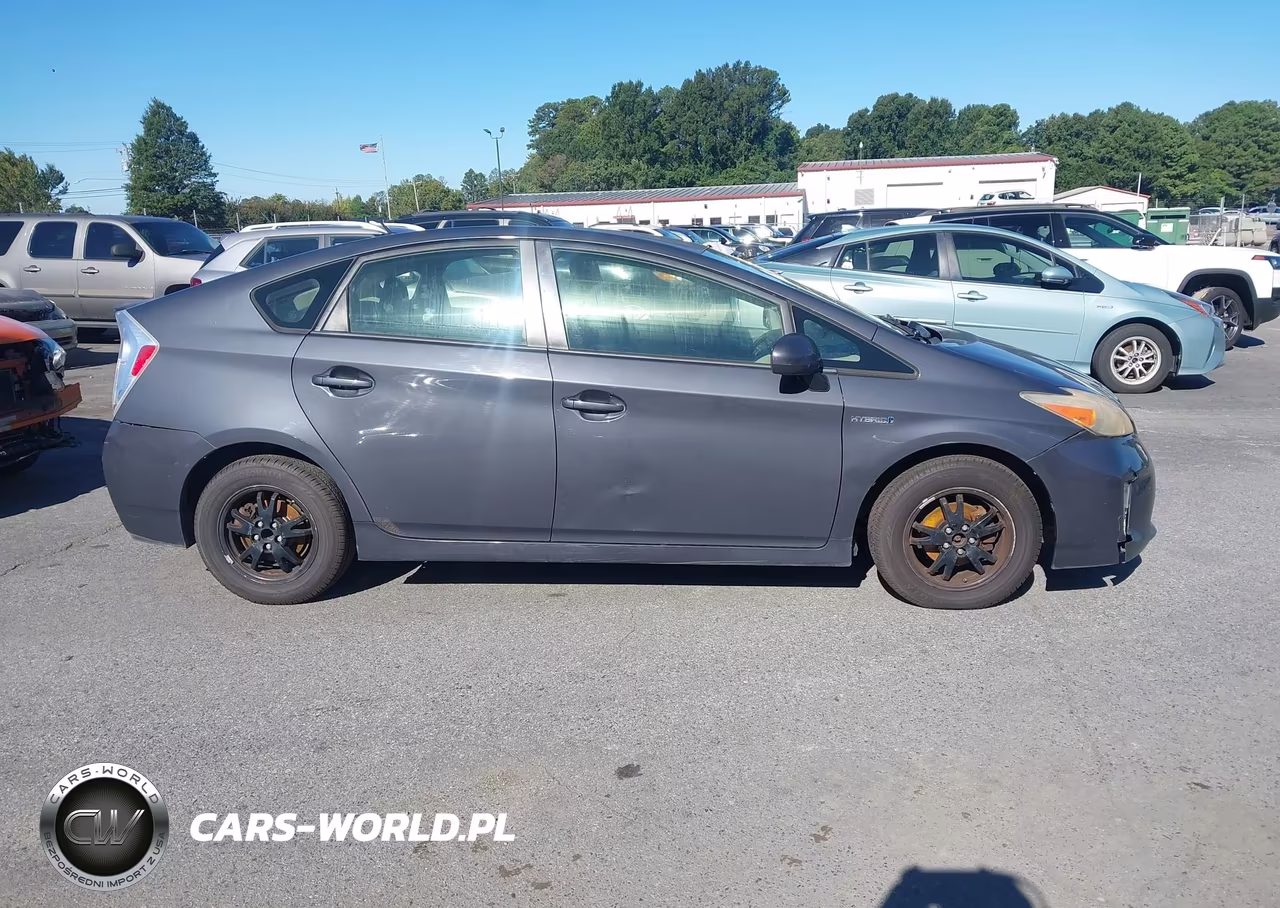 2012 Toyota Prius Two VIN:JTDKN3DUXC5451436 - 13