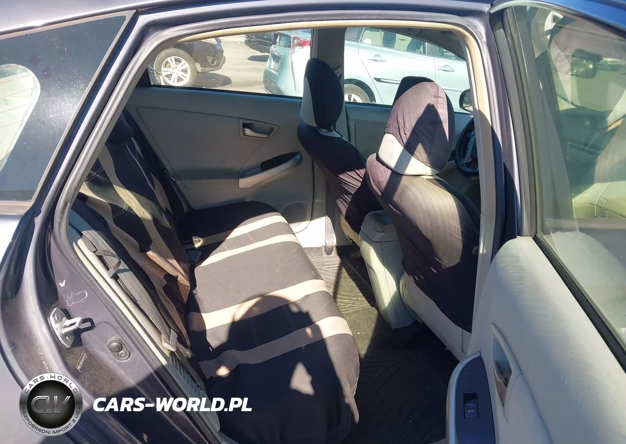 2012 Toyota Prius Two VIN:JTDKN3DUXC5451436 - 8