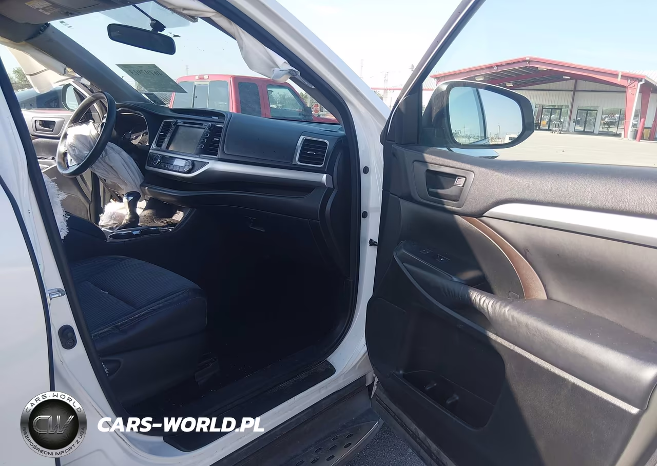 2016 Toyota Highlander Le Plus VIN:5TDZKRFH8GS149511 - 5