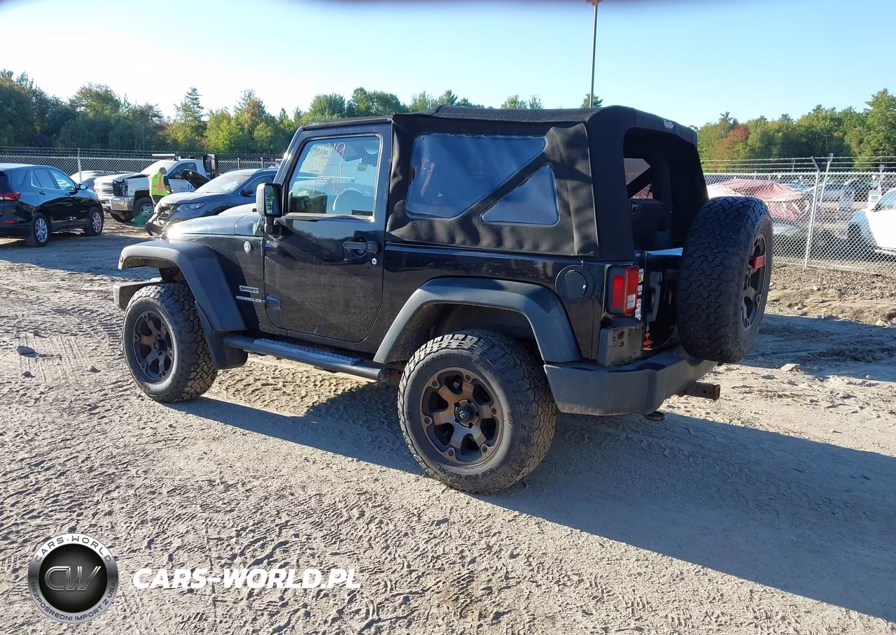 2013 Jeep Wrangler Sport VIN:1C4AJWAG9DL546025 - 3
