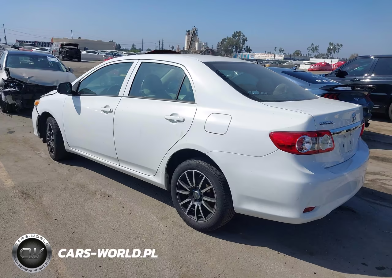 2011 Toyota Corolla VIN:2T1BU4EE3BC661345 - 3