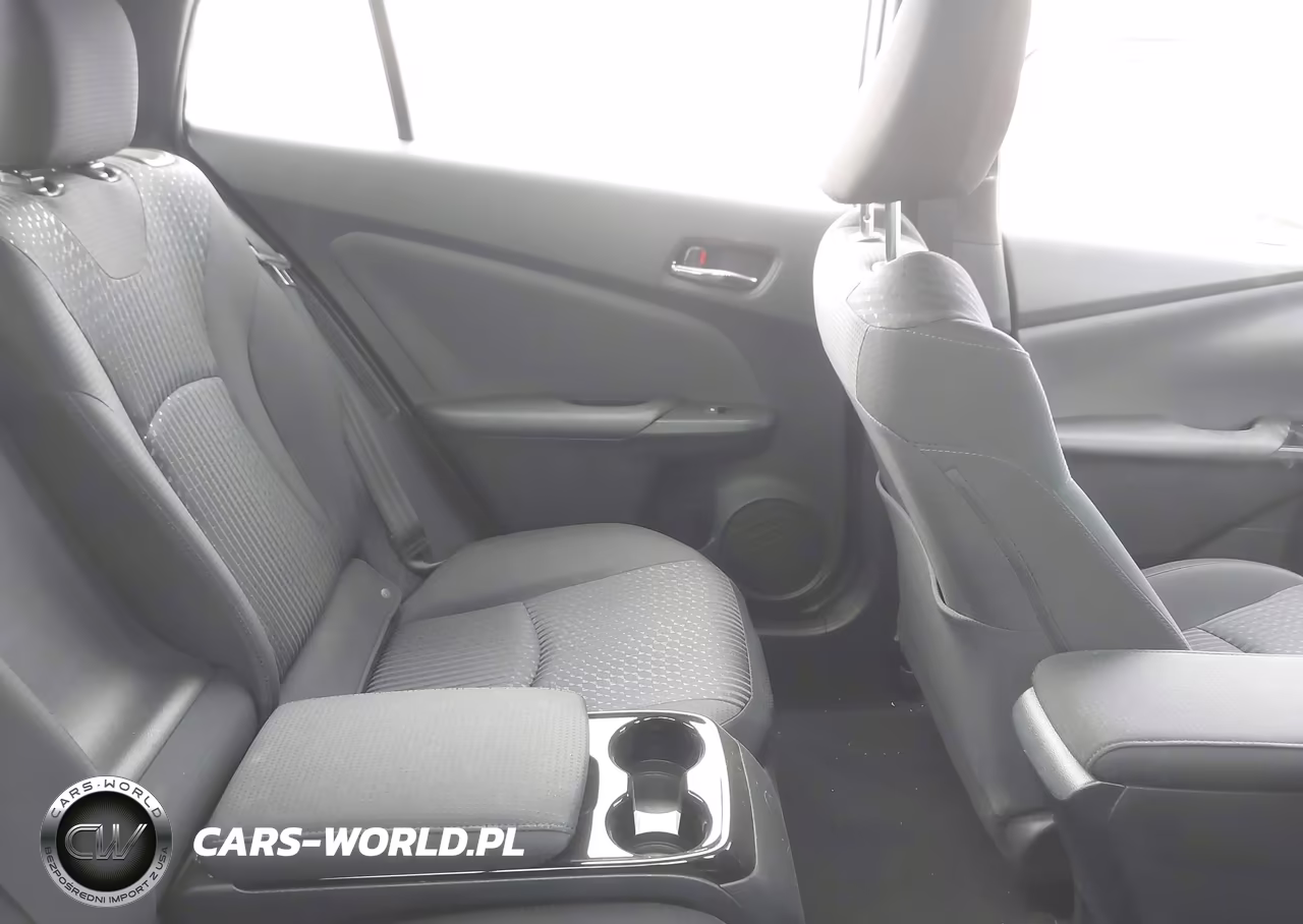 2017 Toyota Prius Prime Plus VIN:JTDKARFP0H3005689 - 8