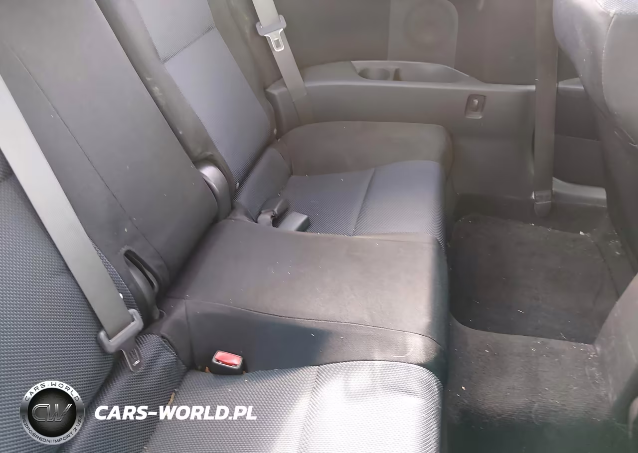 2007 Scion Tc VIN:JTKDE167470192135 - 8