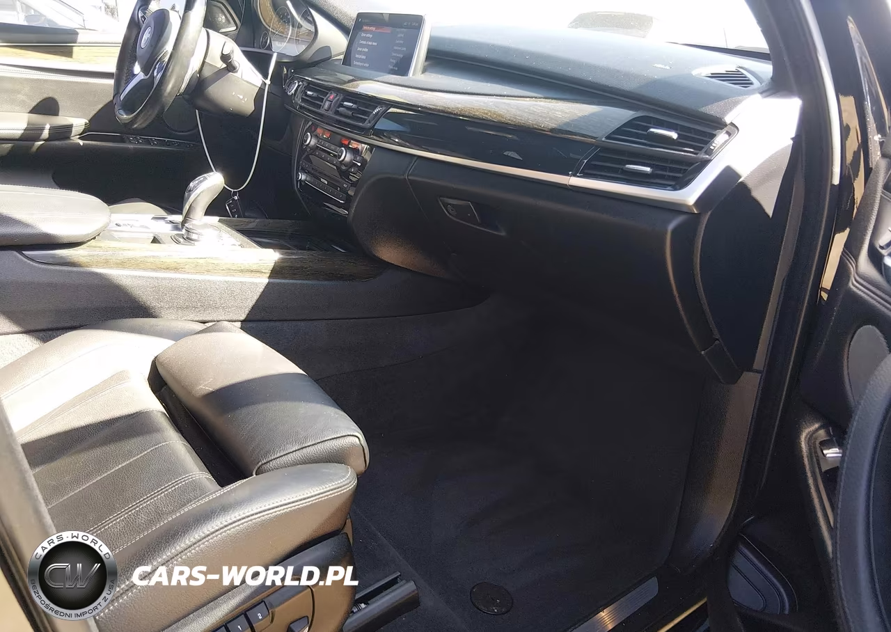 2018 BMW X5 xDrive50I VIN:5UXKR6C54J0U14634 - 5