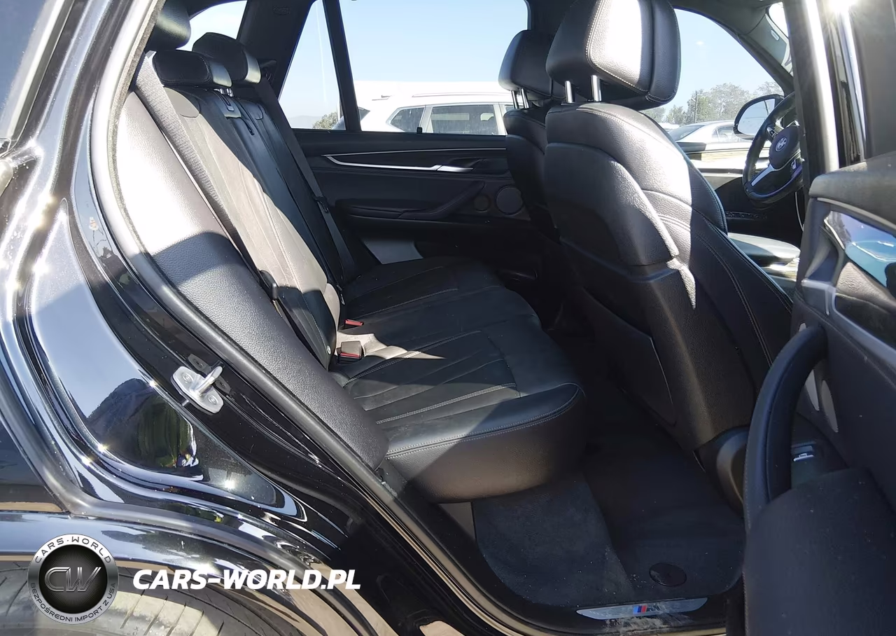 2018 BMW X5 xDrive50I VIN:5UXKR6C54J0U14634 - 8