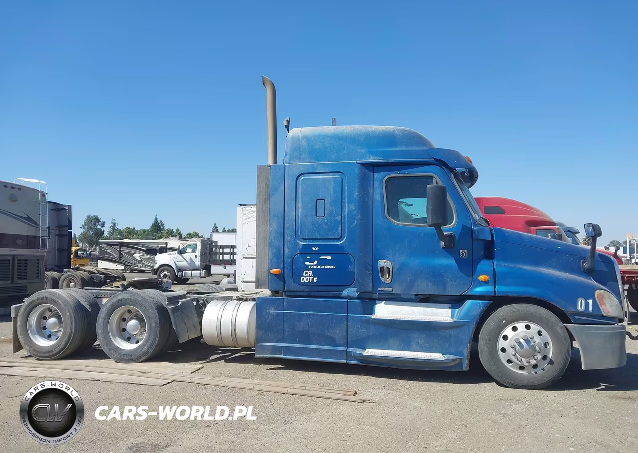 2014 Freightliner Cascadia 125 VIN:3AKJGLD5XESFX4778 - 13