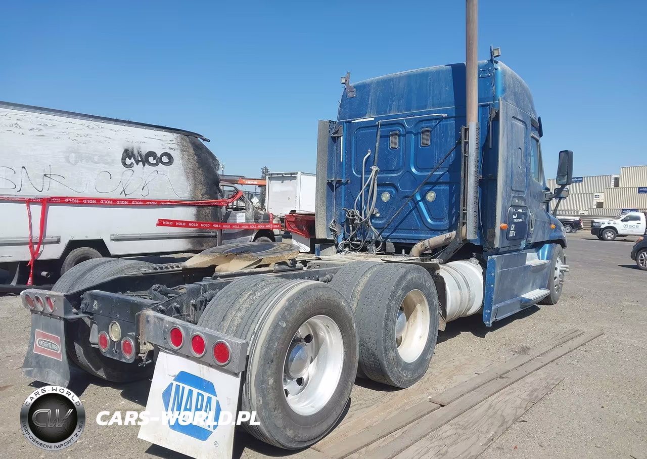 2014 Freightliner Cascadia 125 VIN:3AKJGLD5XESFX4778 - 4