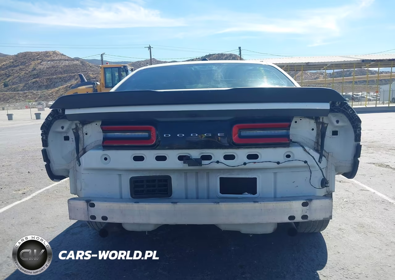 2015 Dodge Challenger Sxt VIN:2C3CDZAGXFH793544 - 17