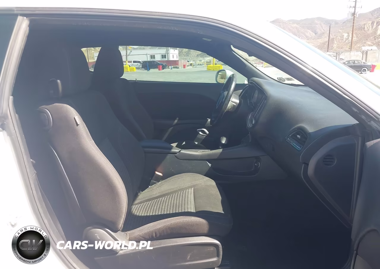 2015 Dodge Challenger Sxt VIN:2C3CDZAGXFH793544 - 5