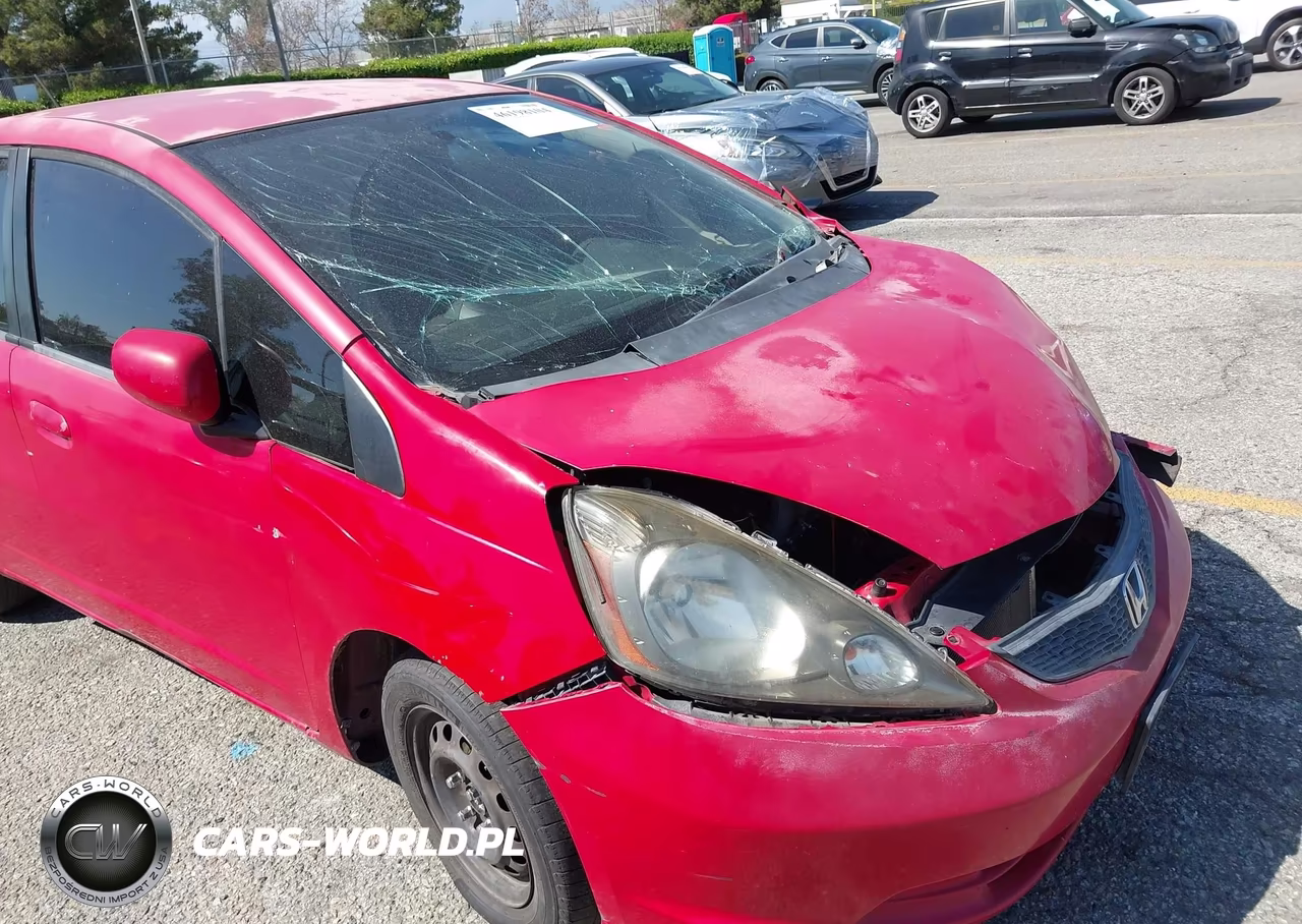 2012 Honda Fit VIN:JHMGE8H30CC040612 - 13