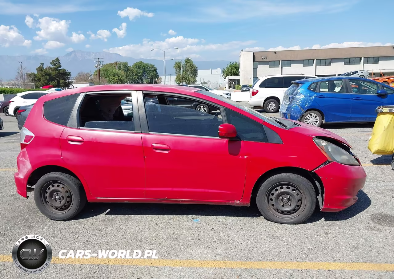 2012 Honda Fit VIN:JHMGE8H30CC040612 - 15