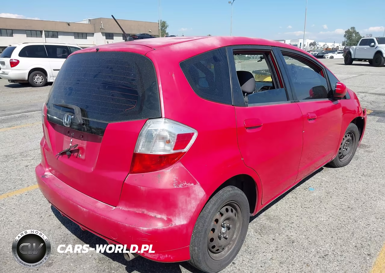 2012 Honda Fit VIN:JHMGE8H30CC040612 - 4
