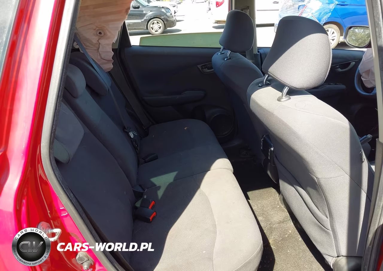 2012 Honda Fit VIN:JHMGE8H30CC040612 - 8
