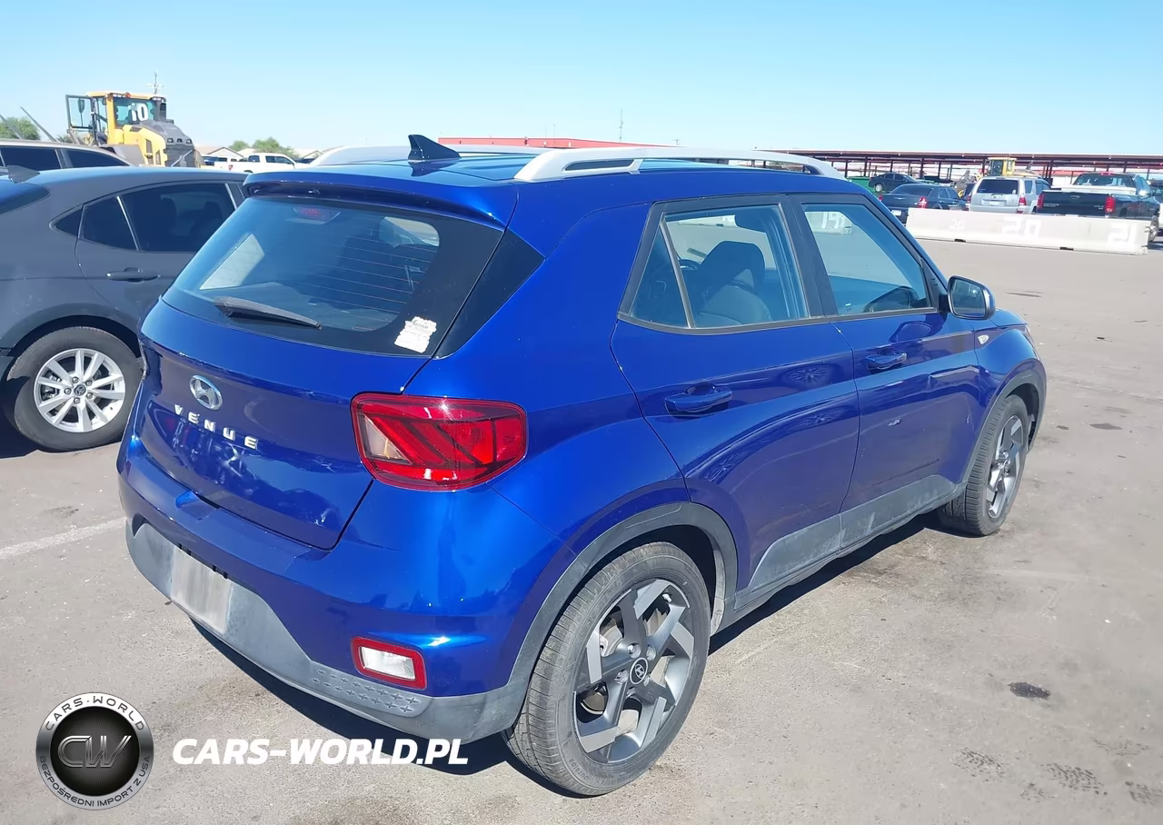 2022 Hyundai Venue Sel VIN:KMHRC8A38NU195542 - 4