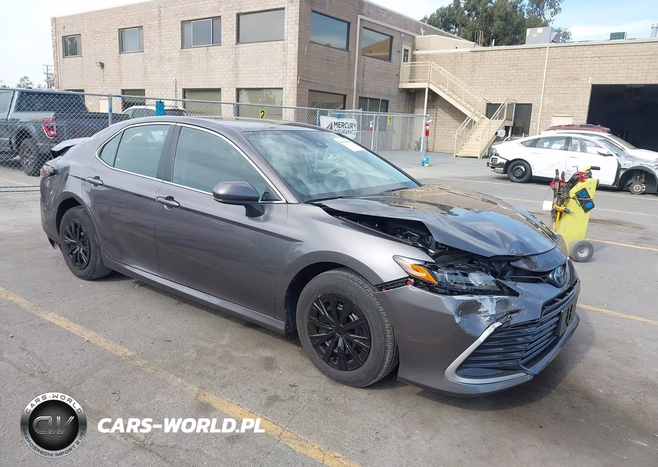 2023 Toyota Camry Le Hybrid