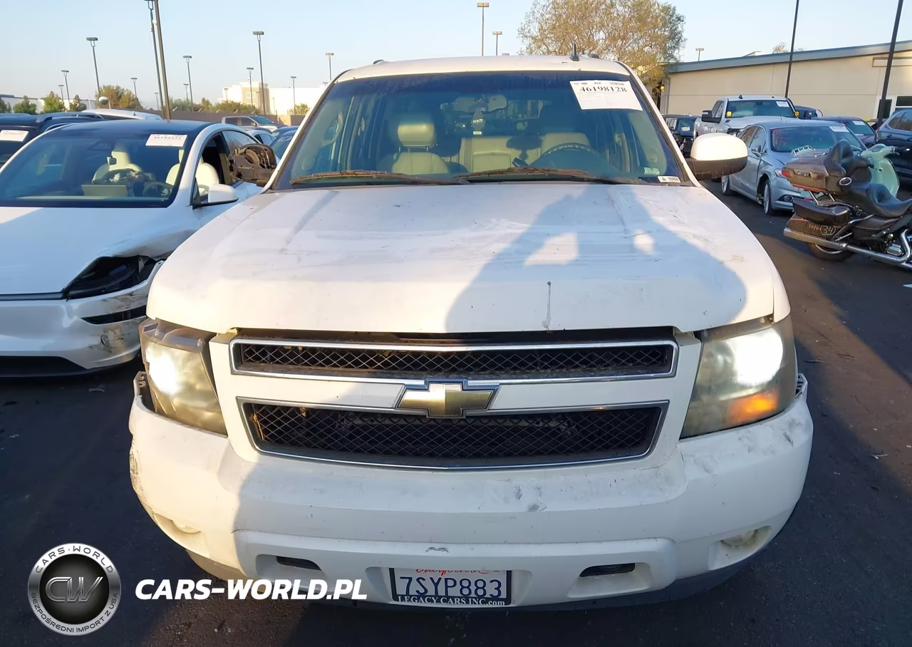2011 Chevrolet Suburban Lt VIN:1GNSKJE30BR222863 - 12