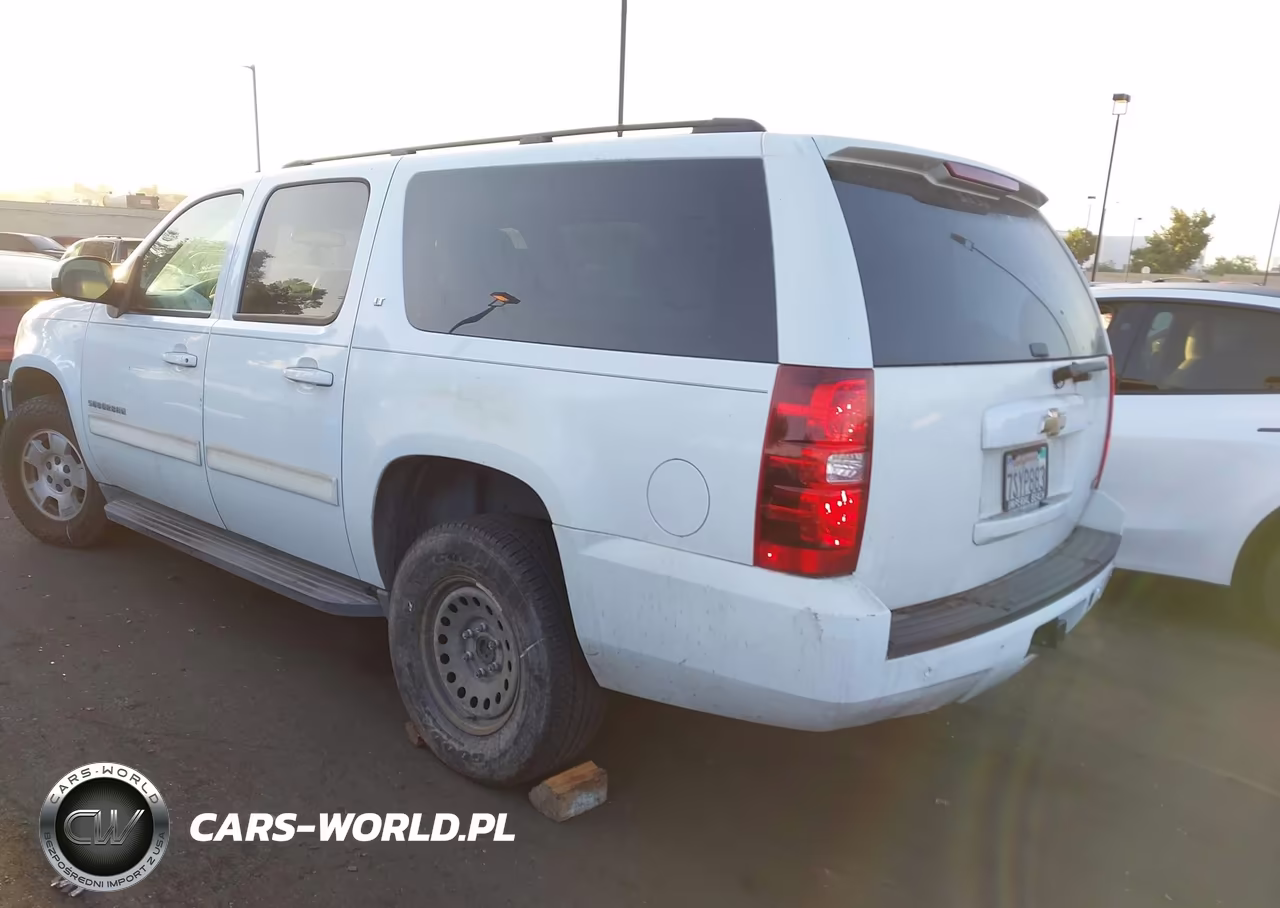 2011 Chevrolet Suburban Lt VIN:1GNSKJE30BR222863 - 3