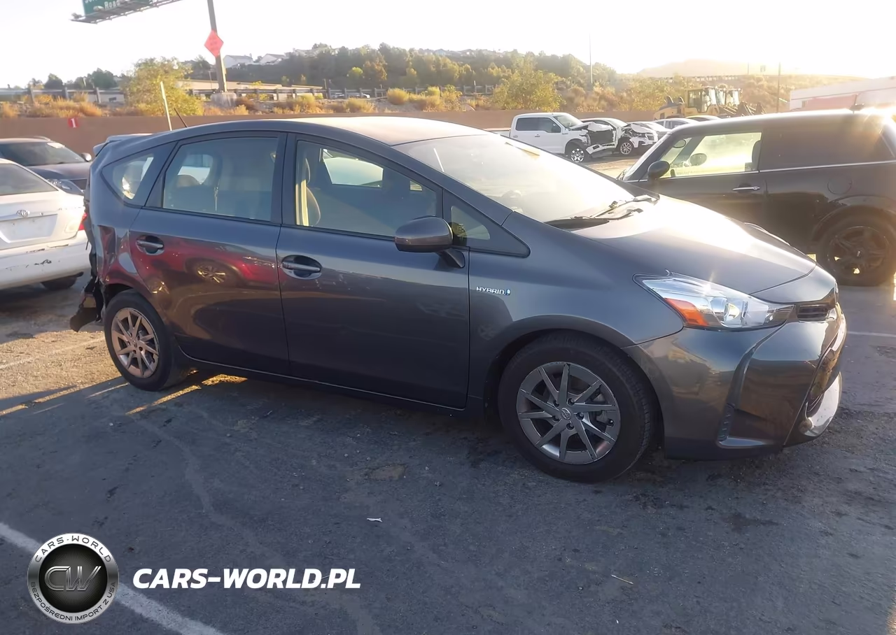 2015 Toyota Prius V Two VIN:JTDZN3EU3FJ034605 - 13