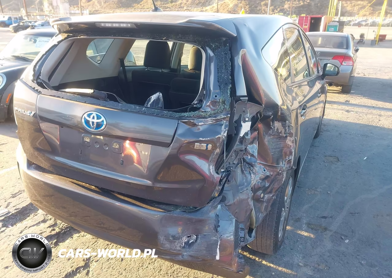 2015 Toyota Prius V Two VIN:JTDZN3EU3FJ034605 - 6