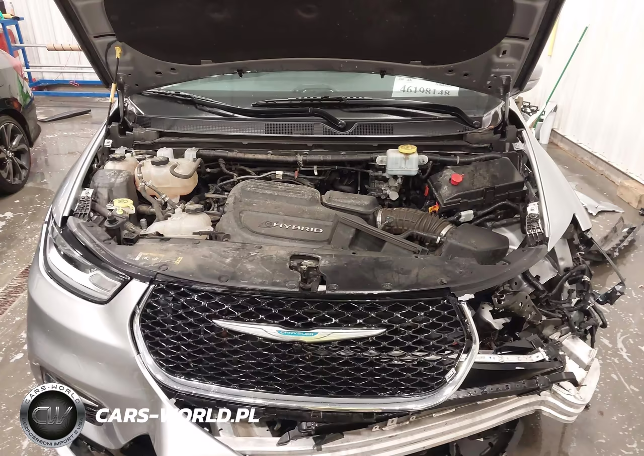 2021 Chrysler Pacifica Hybrid Touring VIN:2C4RC1R75MR525300 - 10