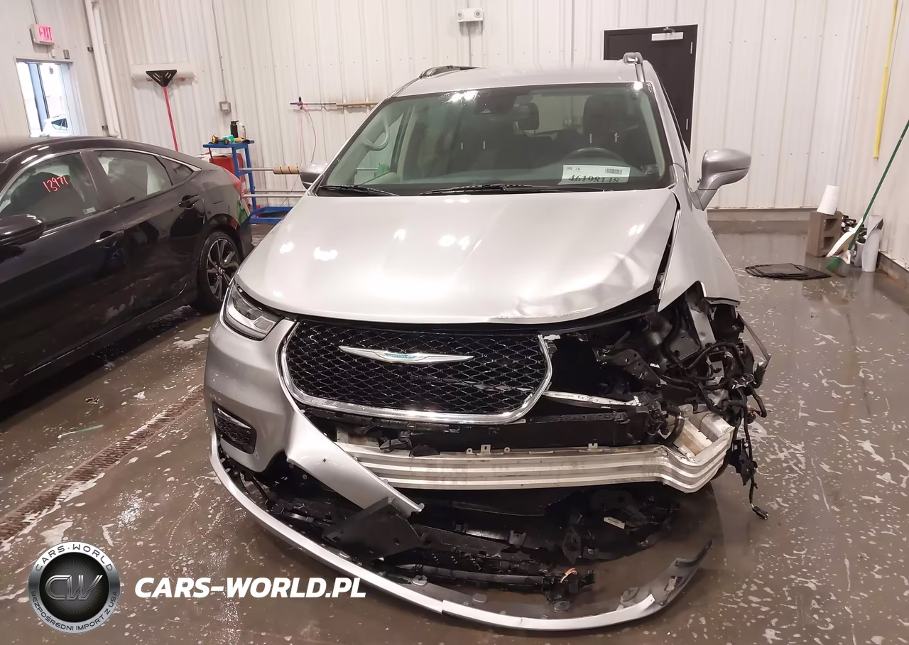 2021 Chrysler Pacifica Hybrid Touring VIN:2C4RC1R75MR525300 - 13