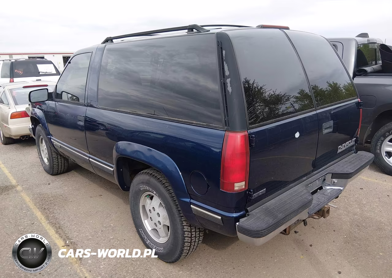 1995 Chevrolet Tahoe K1500 VIN:3GNEK18K5SG106400 - 3