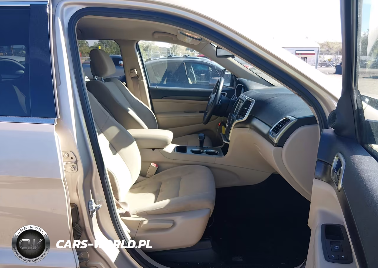 2014 Jeep Grand Cherokee Laredo VIN:1C4RJFAG1EC441273 - 5