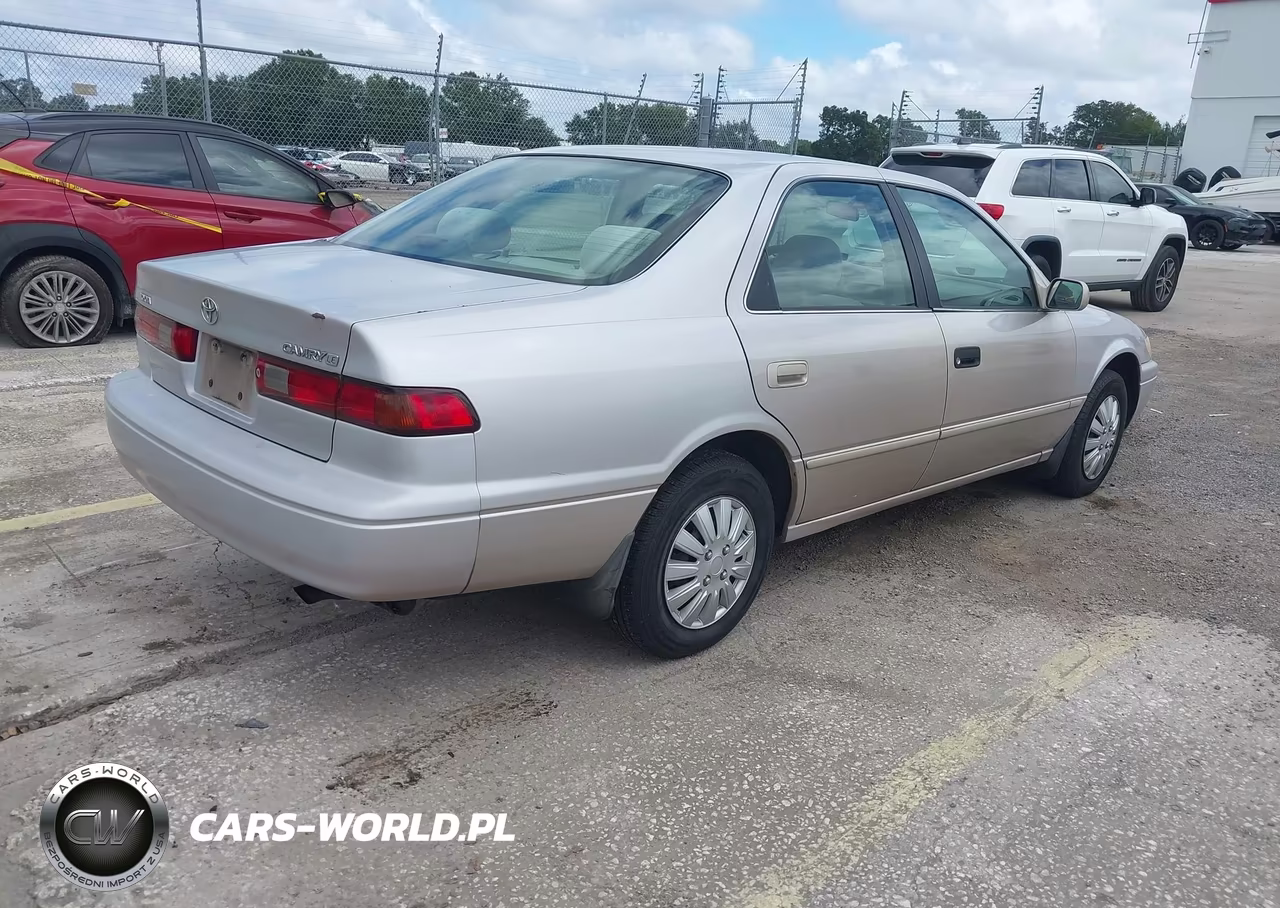 1999 Toyota Camry VIN:4T1BG22K5XU603121 - 4