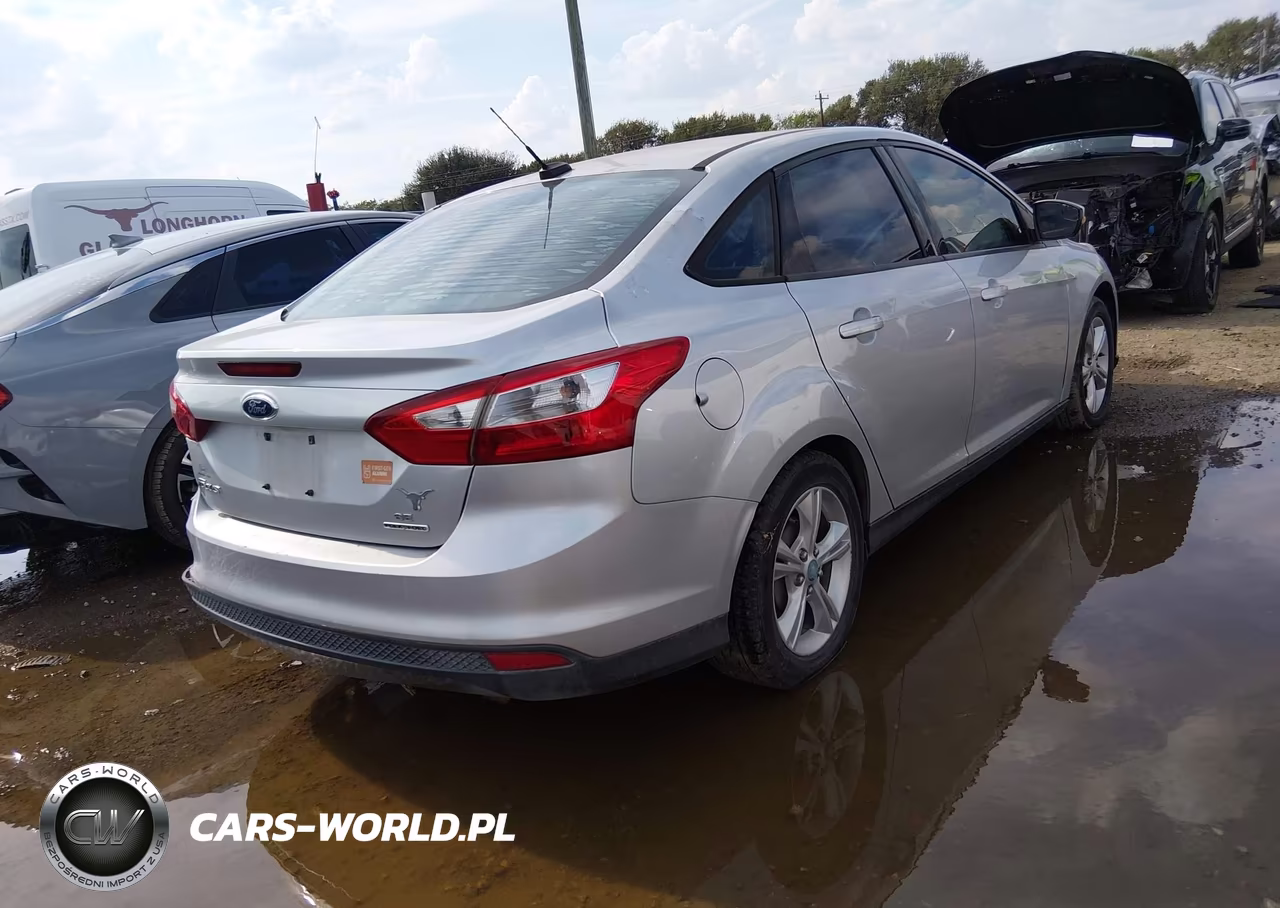 2013 Ford Focus Se VIN:1FADP3F27DL233830 - 4