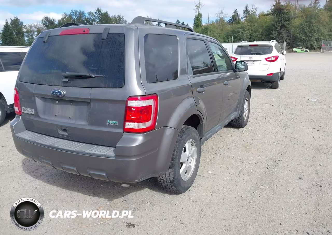 2011 Ford Escape Xlt VIN:1FMCU9DG6BKA08975 - 4
