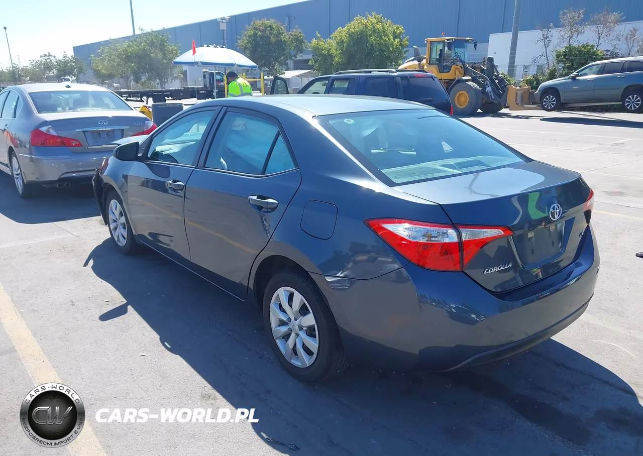 2016 Toyota Corolla Le VIN:5YFBURHE9GP409244 - 3