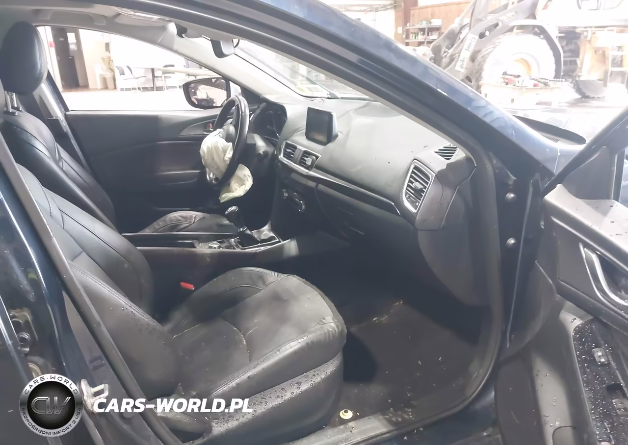 2018 Mazda Mazda3 Hatchback Grand Touring VIN:3MZBN1M39JM213481 - 5