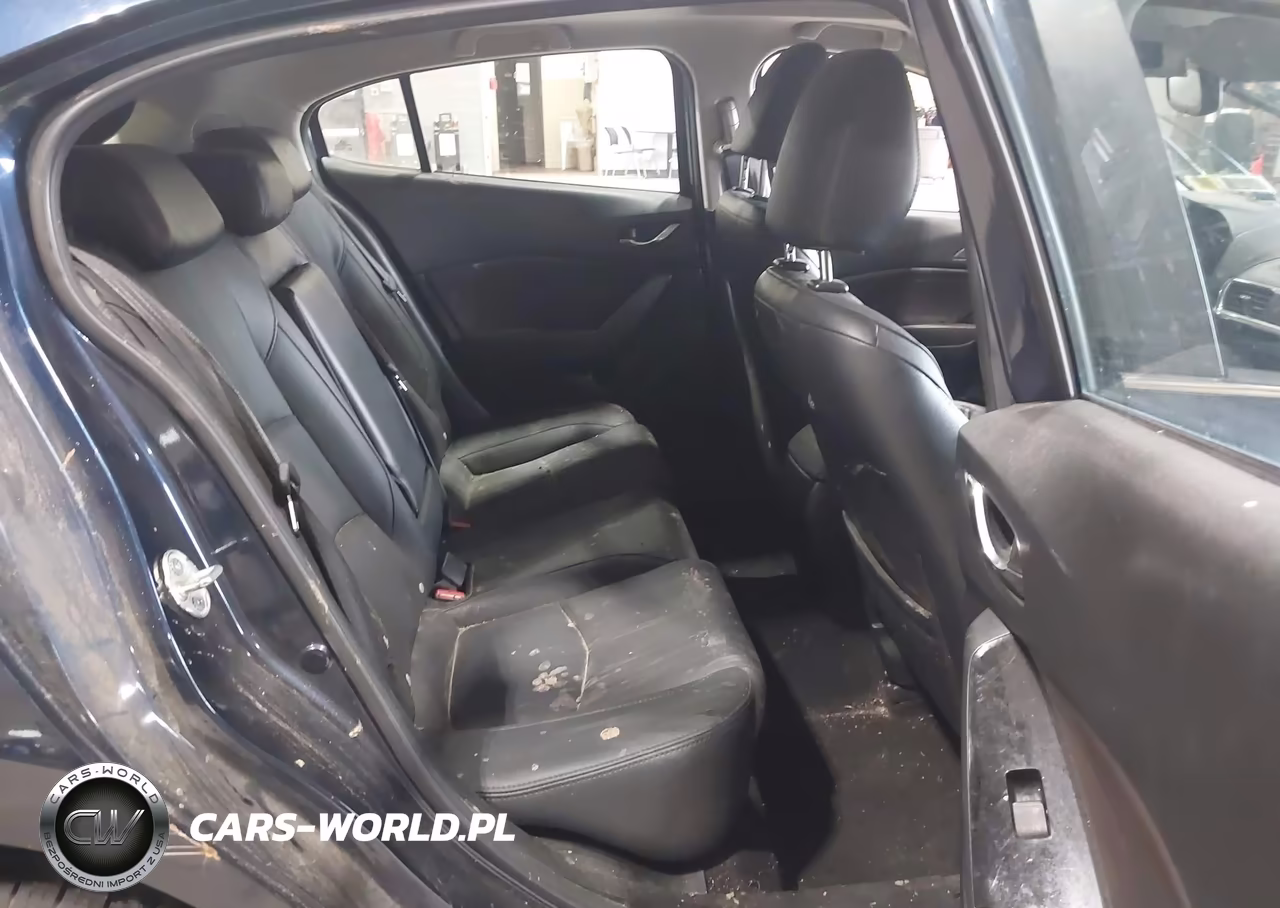 2018 Mazda Mazda3 Hatchback Grand Touring VIN:3MZBN1M39JM213481 - 8