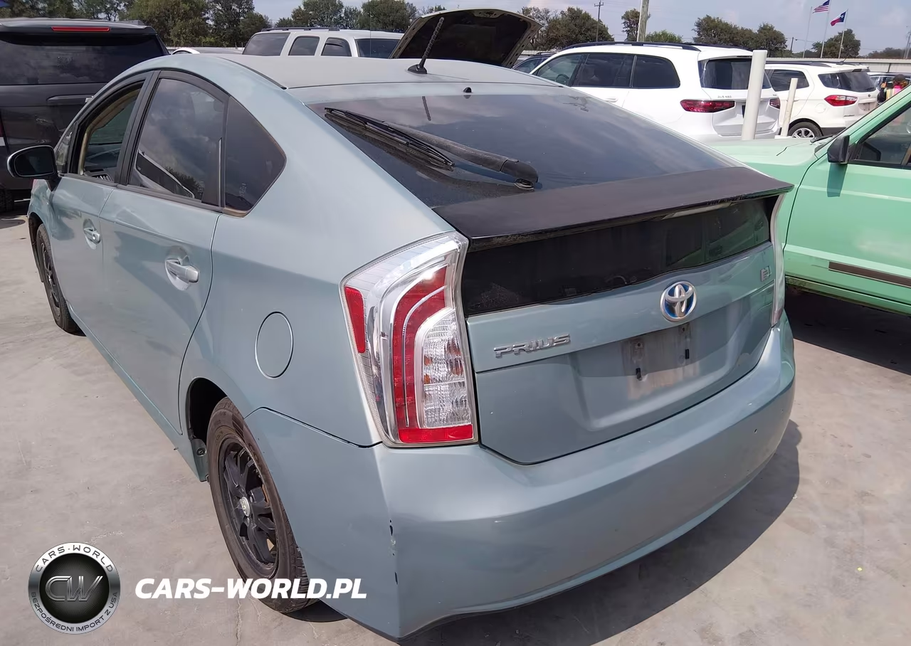 2013 Toyota Prius Two VIN:JTDKN3DU9D1729767 - 3