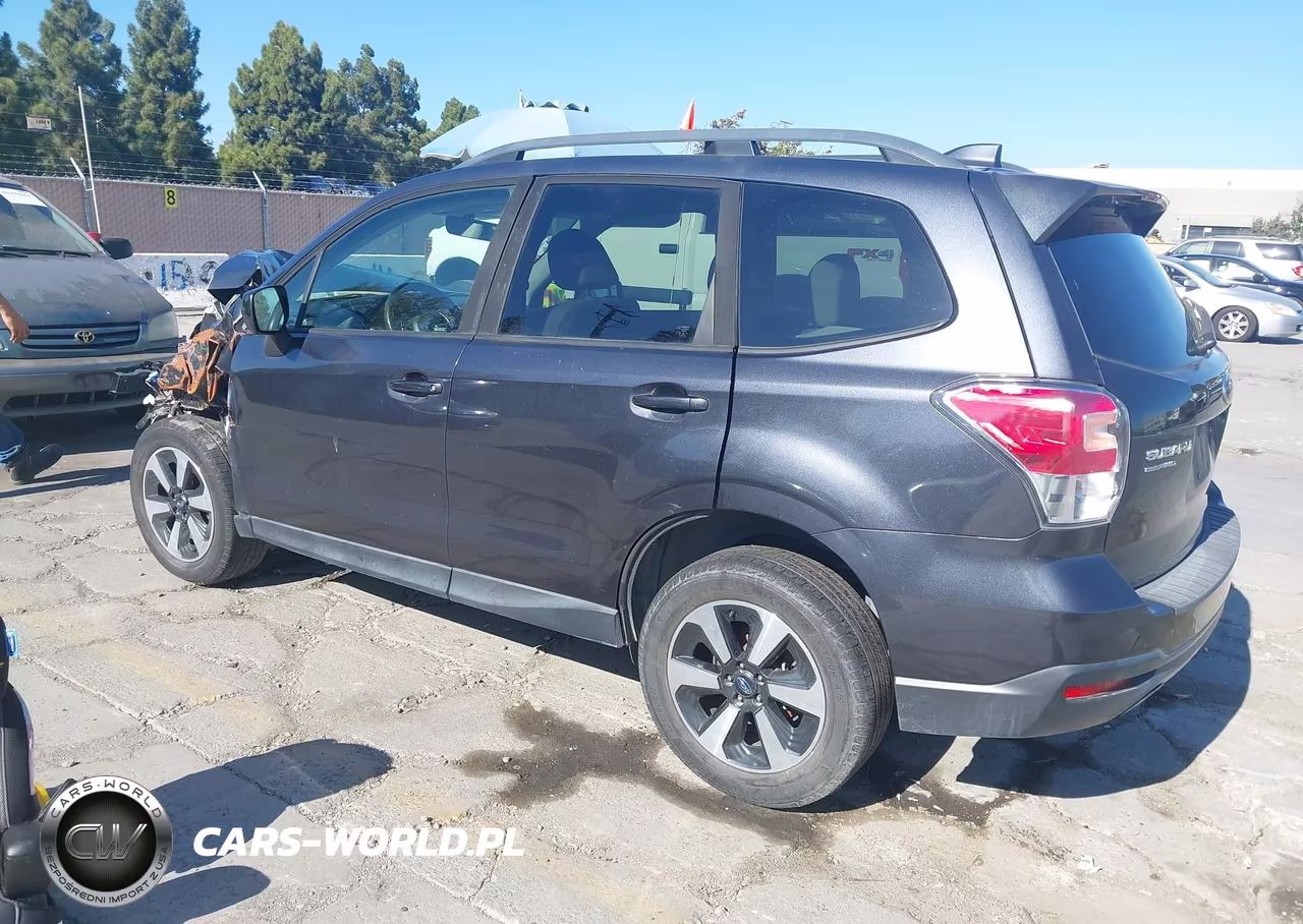 2017 Subaru Forester 2.5I Premium VIN:JF2SJAEC2HH526188 - 3