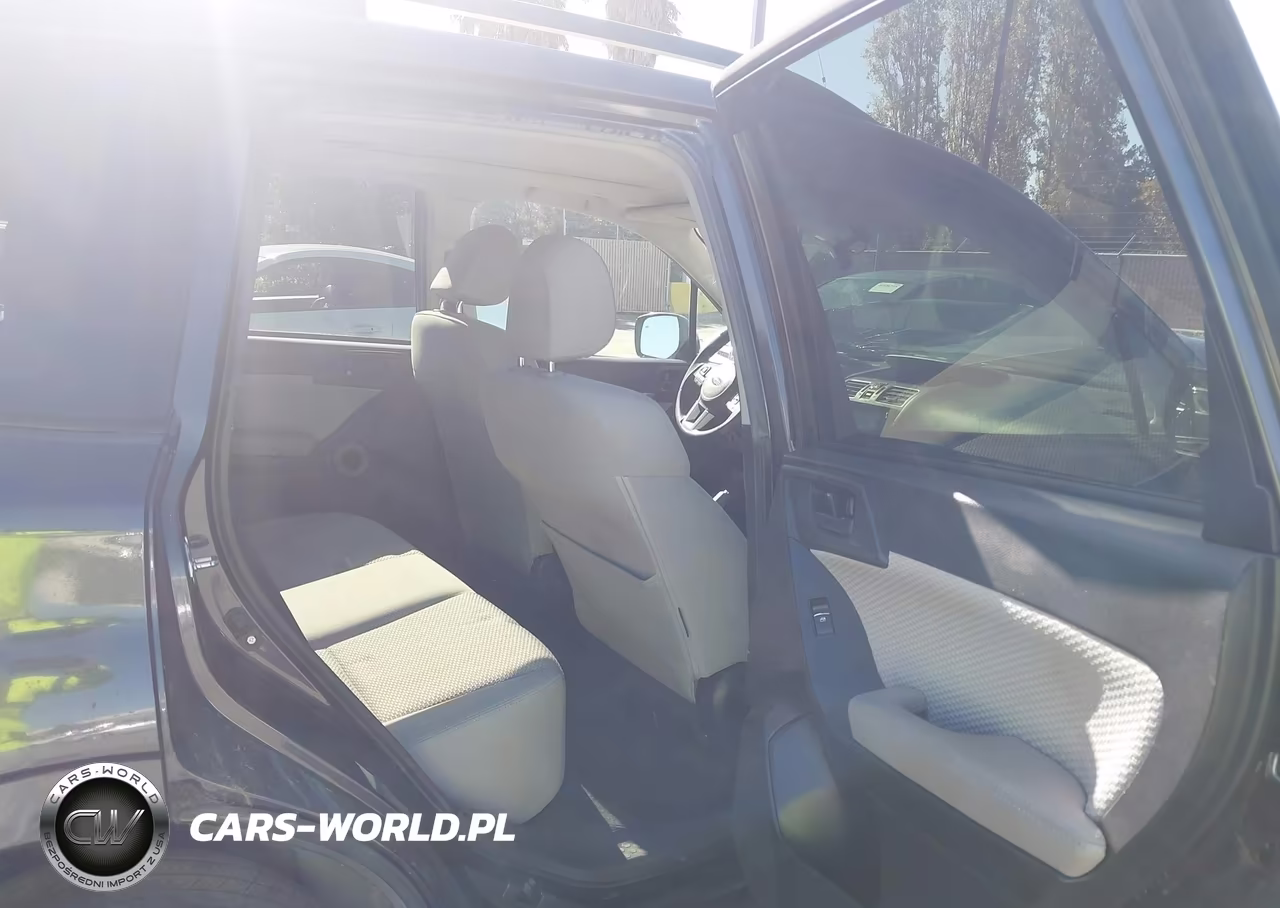 2017 Subaru Forester 2.5I Premium VIN:JF2SJAEC2HH526188 - 8