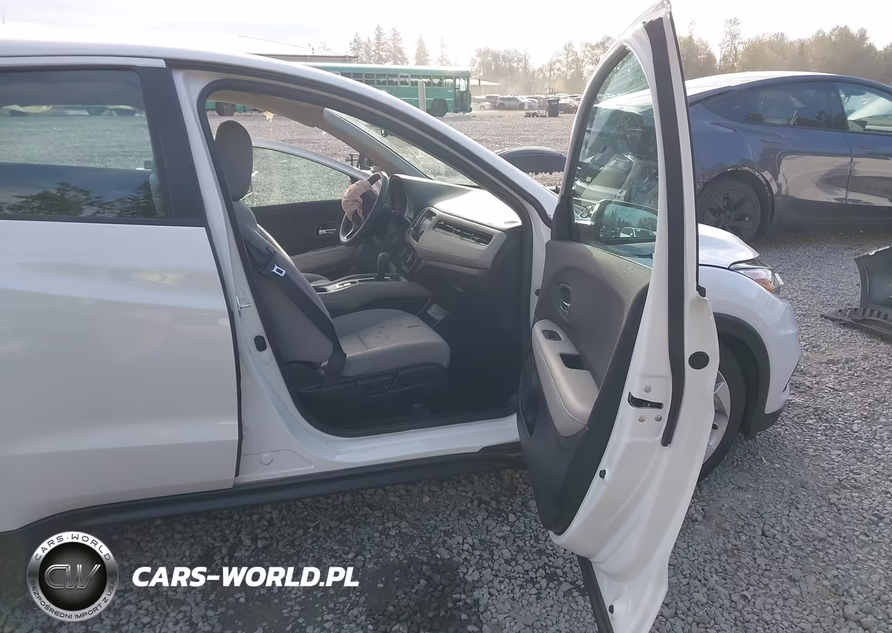 2022 Honda Hr-V Awd Lx VIN:3CZRU6H34NM723832 - 5