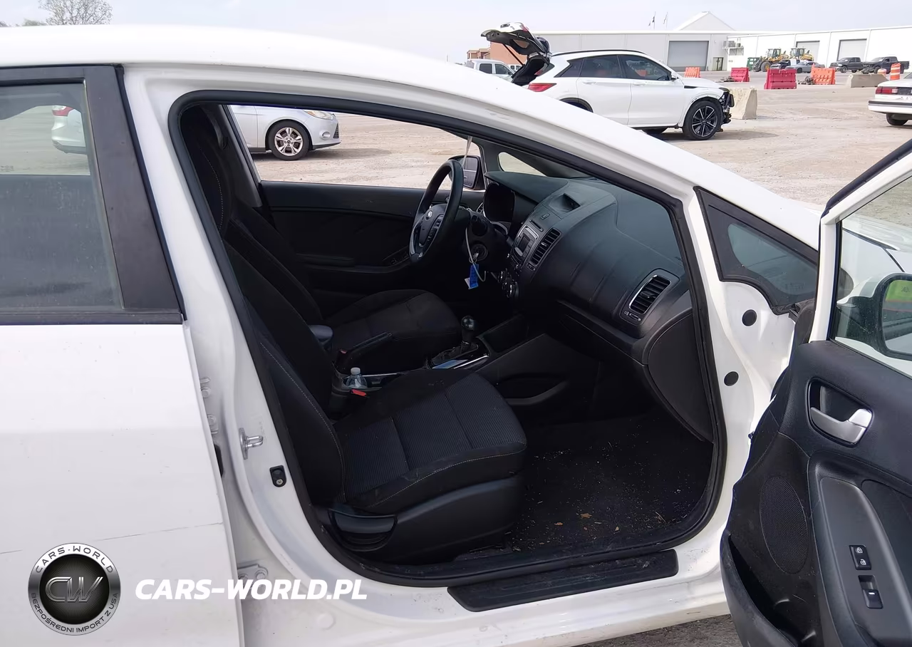 2017 Kia Forte Lx VIN:3KPFK4A72HE122322 - 5