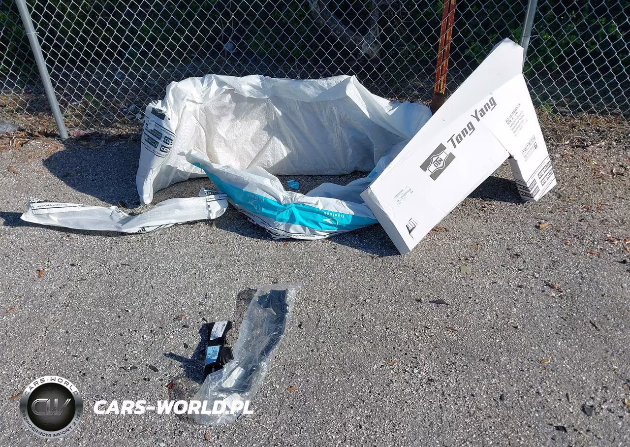 2021 Mazda Paquete De Escotilla Mazda3 Premium VIN:JM1BPAML2M1326610 - 12