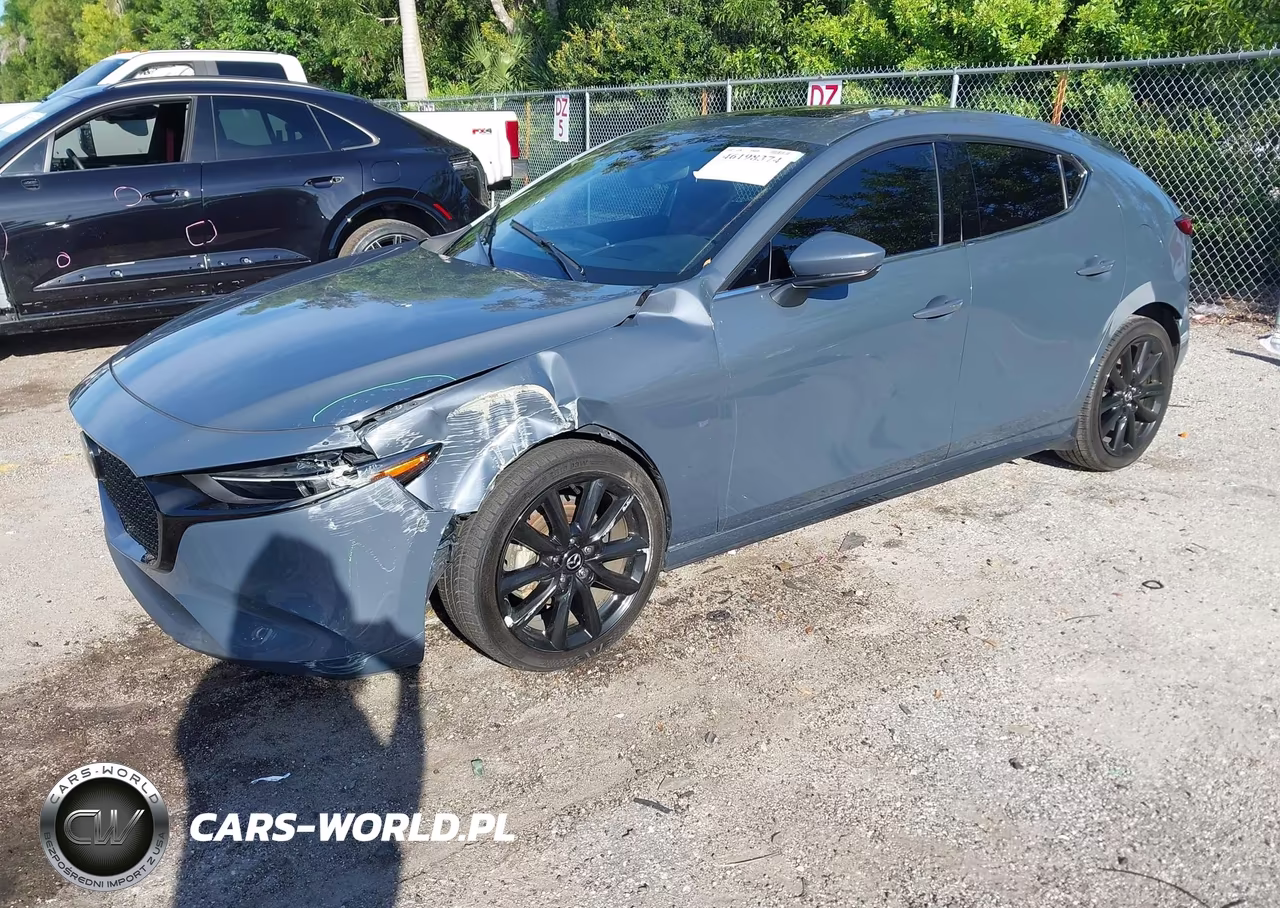 2021 Mazda Paquete De Escotilla Mazda3 Premium VIN:JM1BPAML2M1326610 - 2