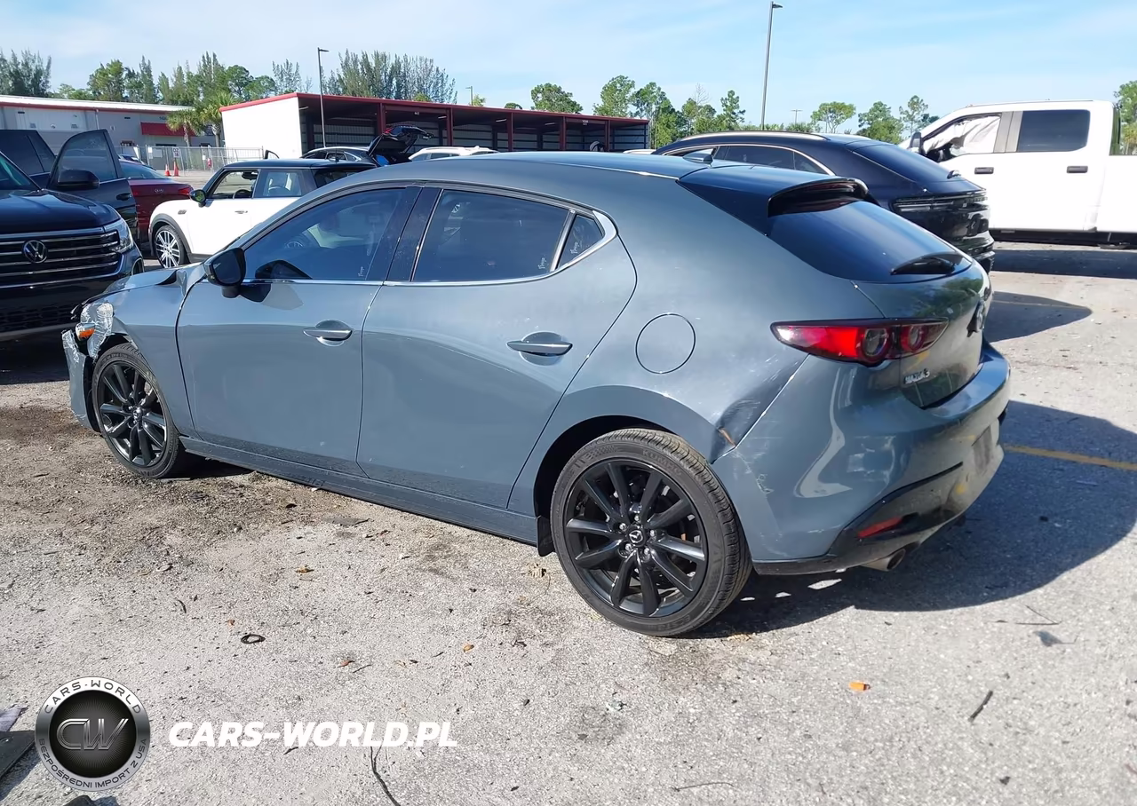 2021 Mazda Paquete De Escotilla Mazda3 Premium VIN:JM1BPAML2M1326610 - 3