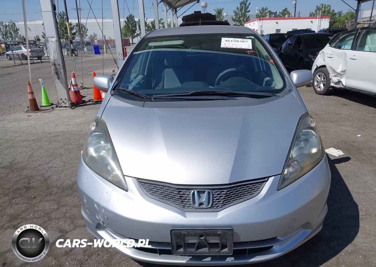 2013 Honda Fit VIN:JHMGE8H35DC007896 - 12