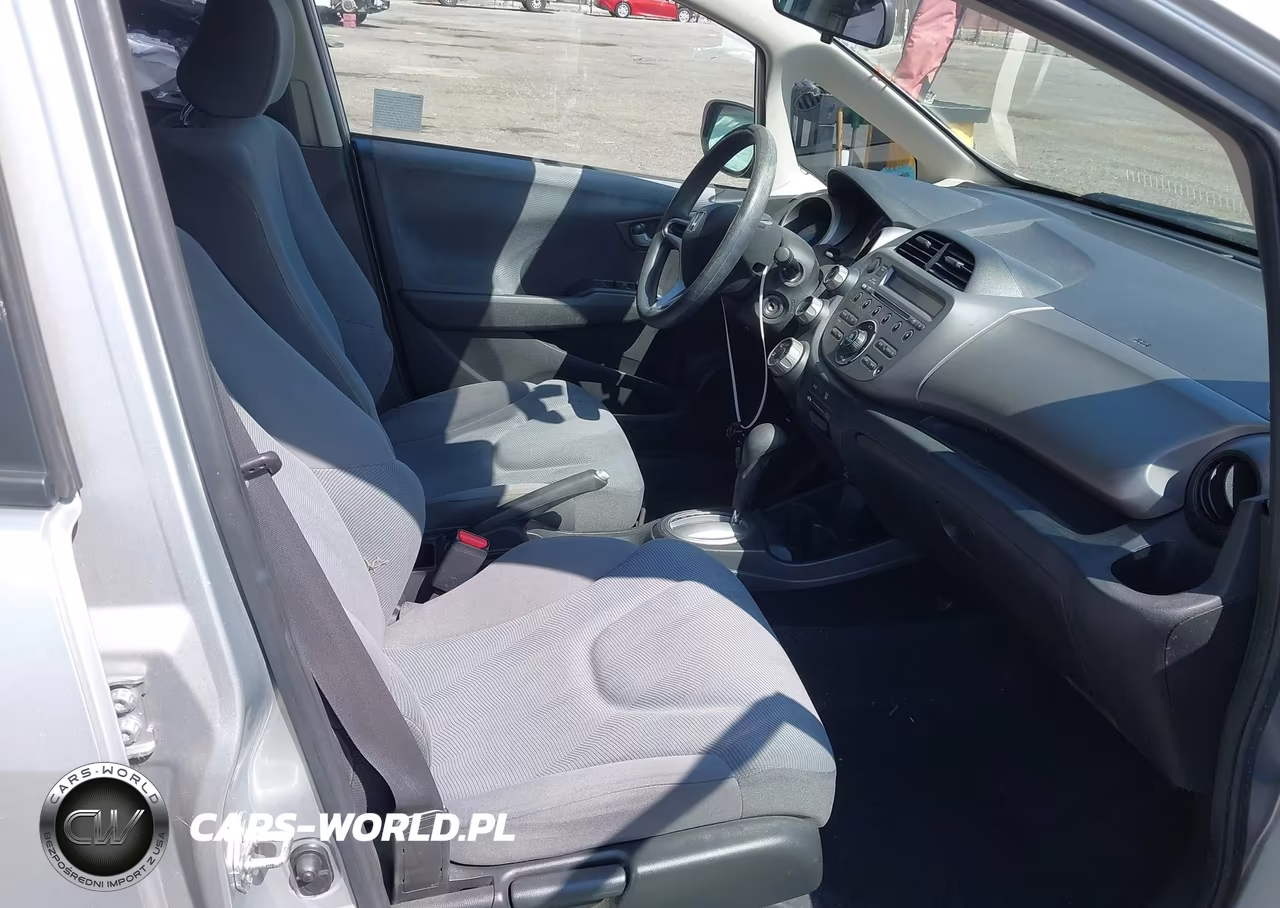 2013 Honda Fit VIN:JHMGE8H35DC007896 - 5