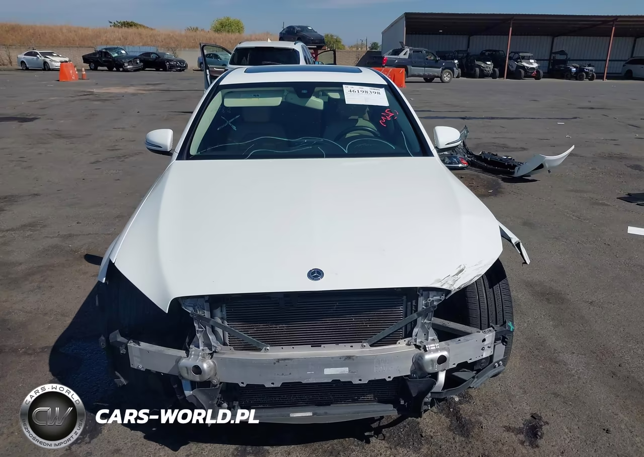 2018 Mercedes-Benz C 300 VIN:55SWF4JB4JU273332 - 12