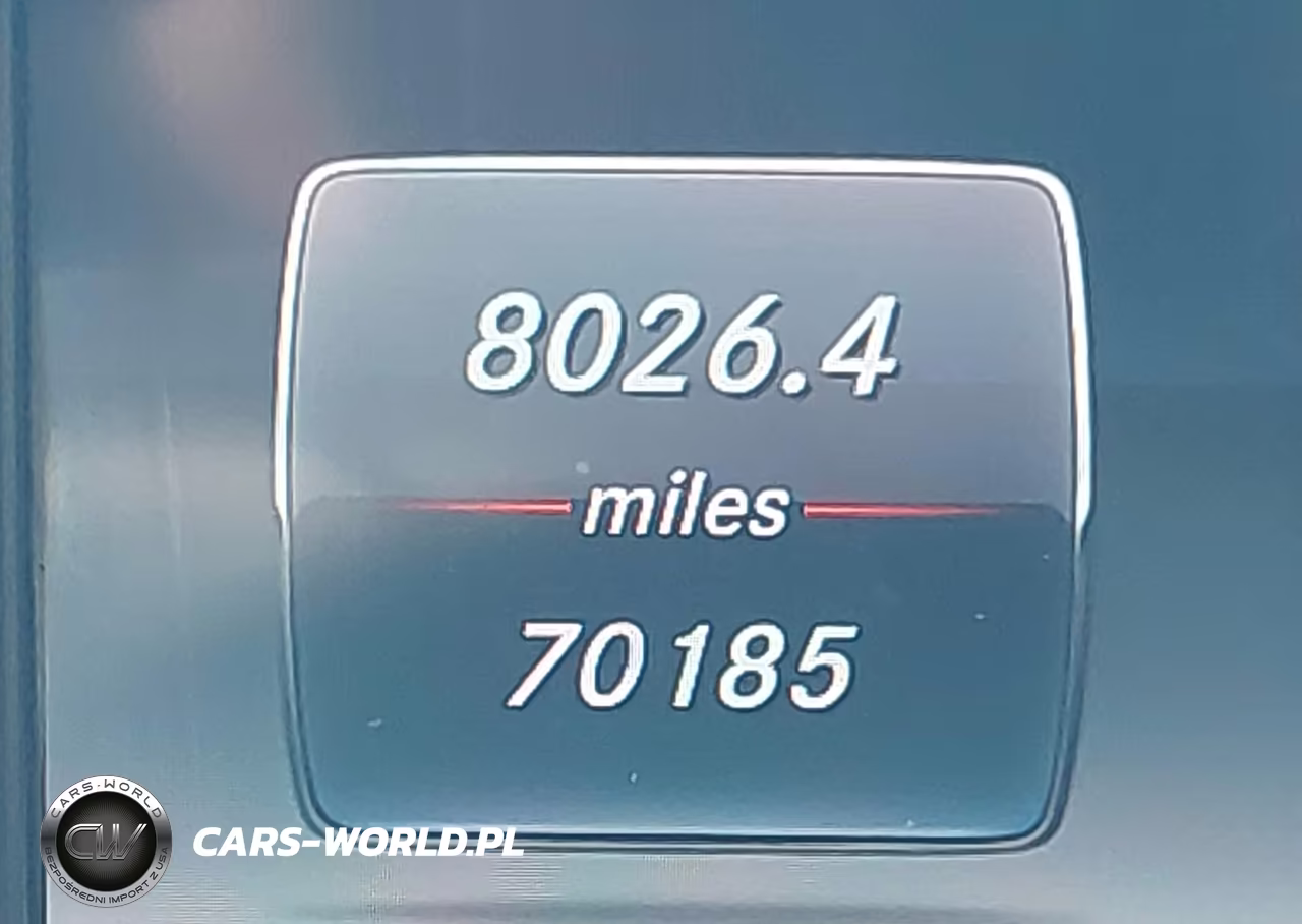 2018 Mercedes-Benz C 300 VIN:55SWF4JB4JU273332 - 15