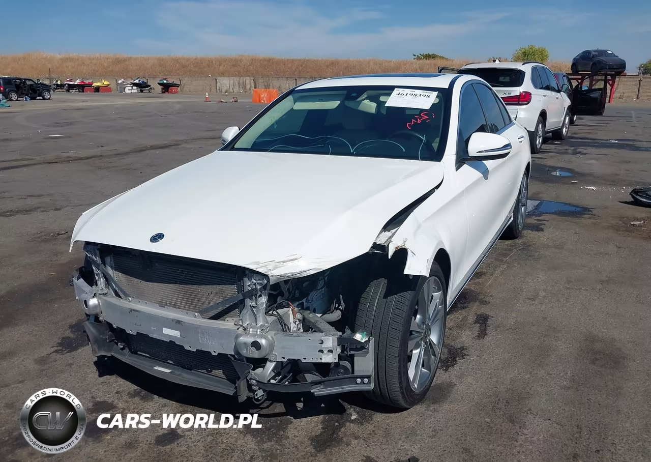 2018 Mercedes-Benz C 300 VIN:55SWF4JB4JU273332 - 2